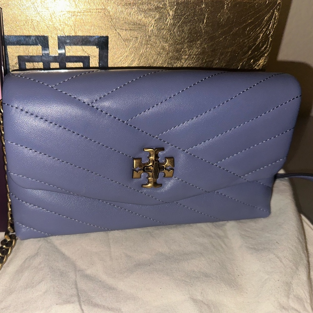 KIRA CHEVRON CHAIN WALLET